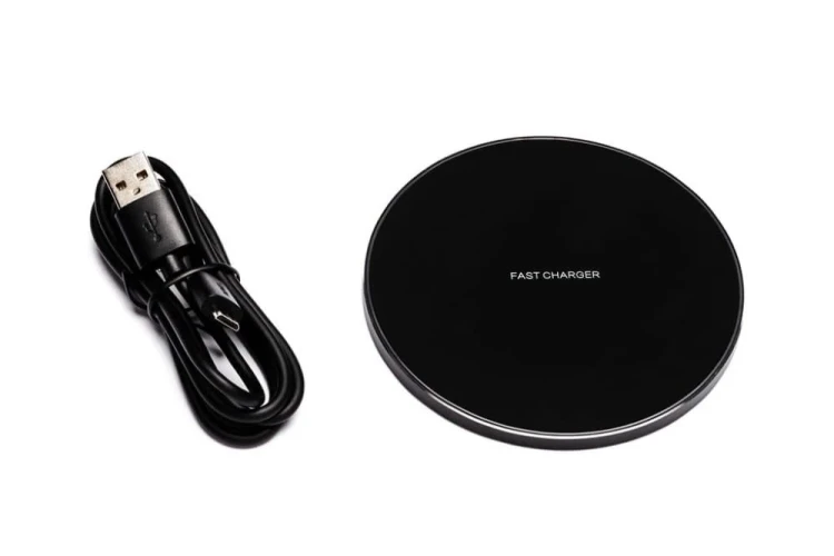 cham_wireless_char-CHAMELEON-WIRELESS-CHARGER.webp
