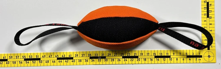 Piłka-rugby-z-materiału-ringowego-2-uchwyty-3.webp