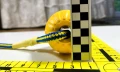Swing-‘n-Fling-DuraFoam-Fetch-BALL™Piłka-na-sznurku-Starmark-2.webp